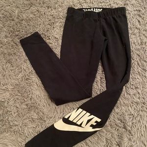 Nike Womens Size Small Leggings